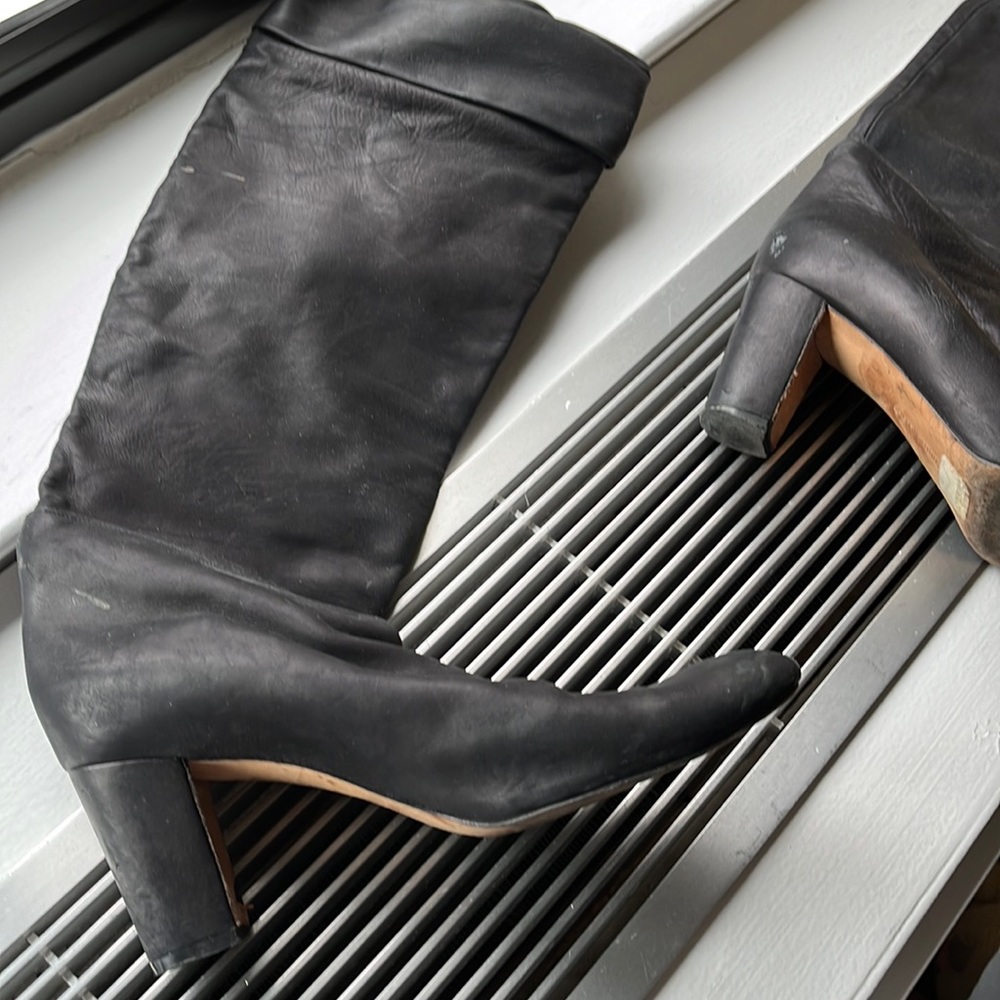 Manola Blahnik Blk knee high heel boot